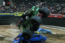 MONSTER JAM